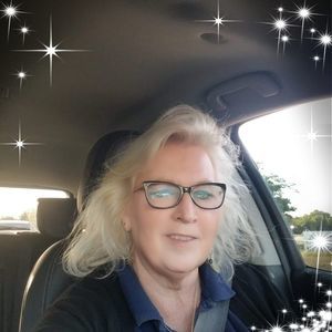 Meet your Posher, Loraine